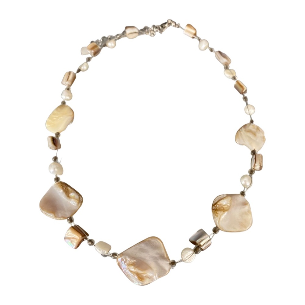 Pearly Shell Necklace
